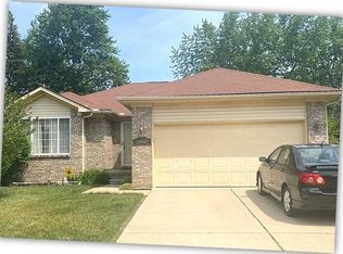 29042 Currier Ave, Westland, MI 48186