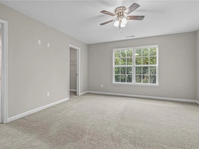 920 Douglas Ave — Photo 11