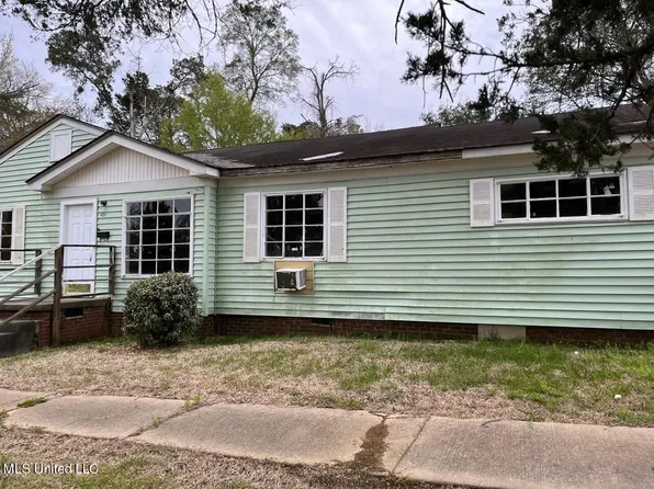421 Lawrence Rd, Jackson, MS 39206