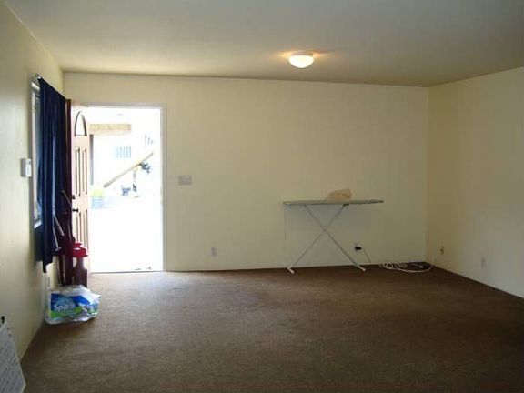 Spacious living room