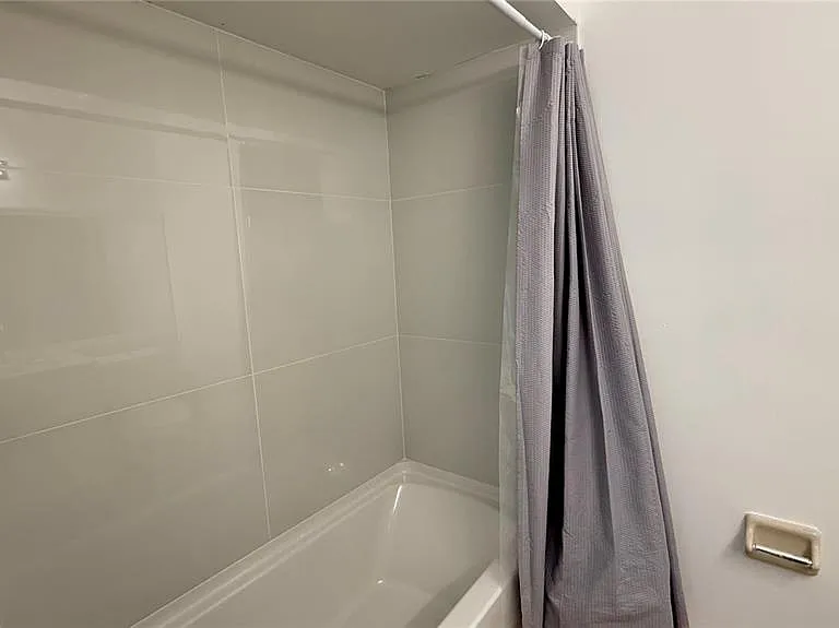 72 Lakepointe Cir — Photo 52