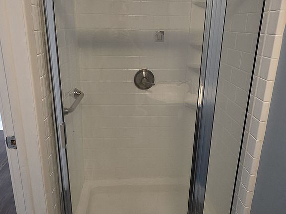 2nd image of 6030 Porter Rd