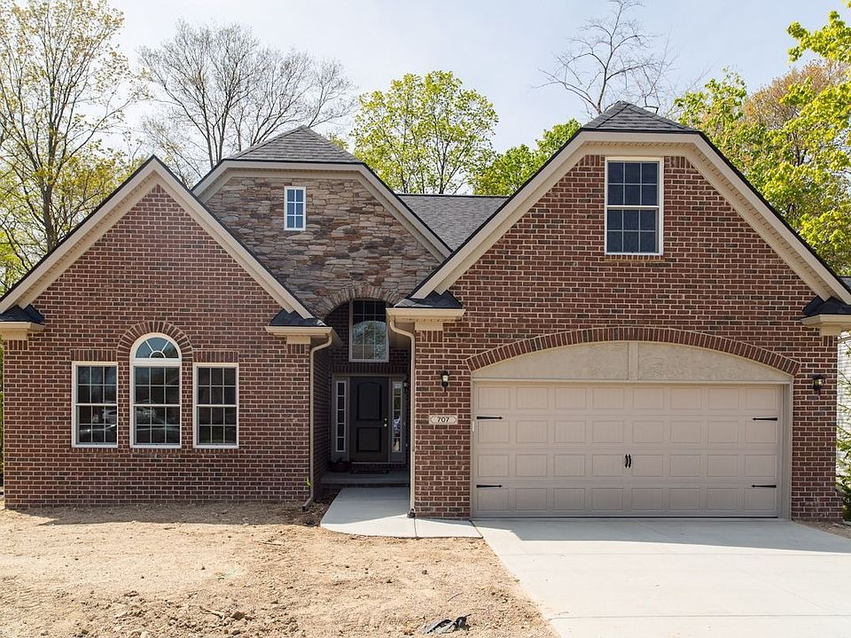 1st image of 707 W Castlebury Cir