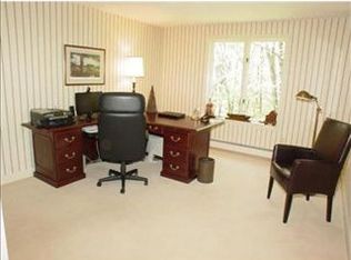 1 Breckenridge Rd, North Andover, MA 01845