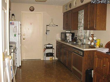 5th image of 174 Sturbridge Dr
