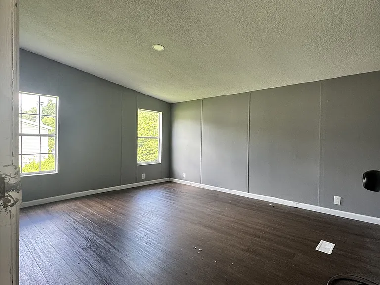 1003 Pleasantdale Cir — Photo 12
