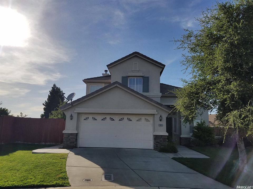 1st image of 2643 Creekside Dr