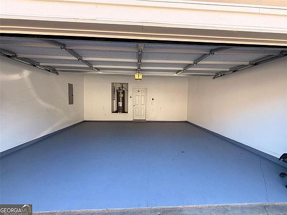 4th image of 2450 Oakleaf Cir