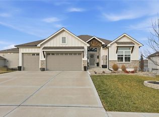 318 Old Trail Run, Kearney, MO 64060