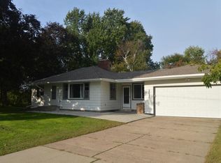 979 Bartelmy Ln N, Maplewood, MN 55119