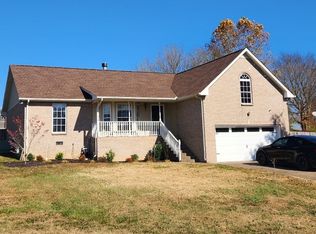 1135 Franklin Dr, Greenbrier, TN 37073
