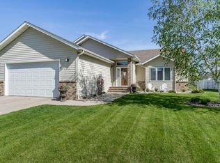 2625 38th Ave S, Fargo, ND 58104