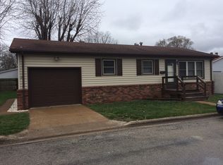 107 East Ave, Red Bud, IL 62278