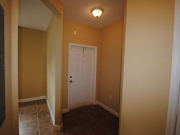 3rd image of 6024 Woodlands Blvd #1