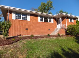 713 Adams Rd, Rossville, GA 30741