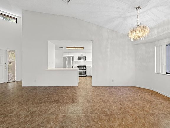 4th image of 9415 Chelsea Drive N