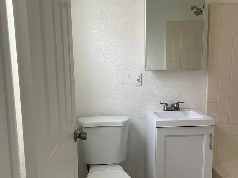 842 Alamitos Ave — Photo 7