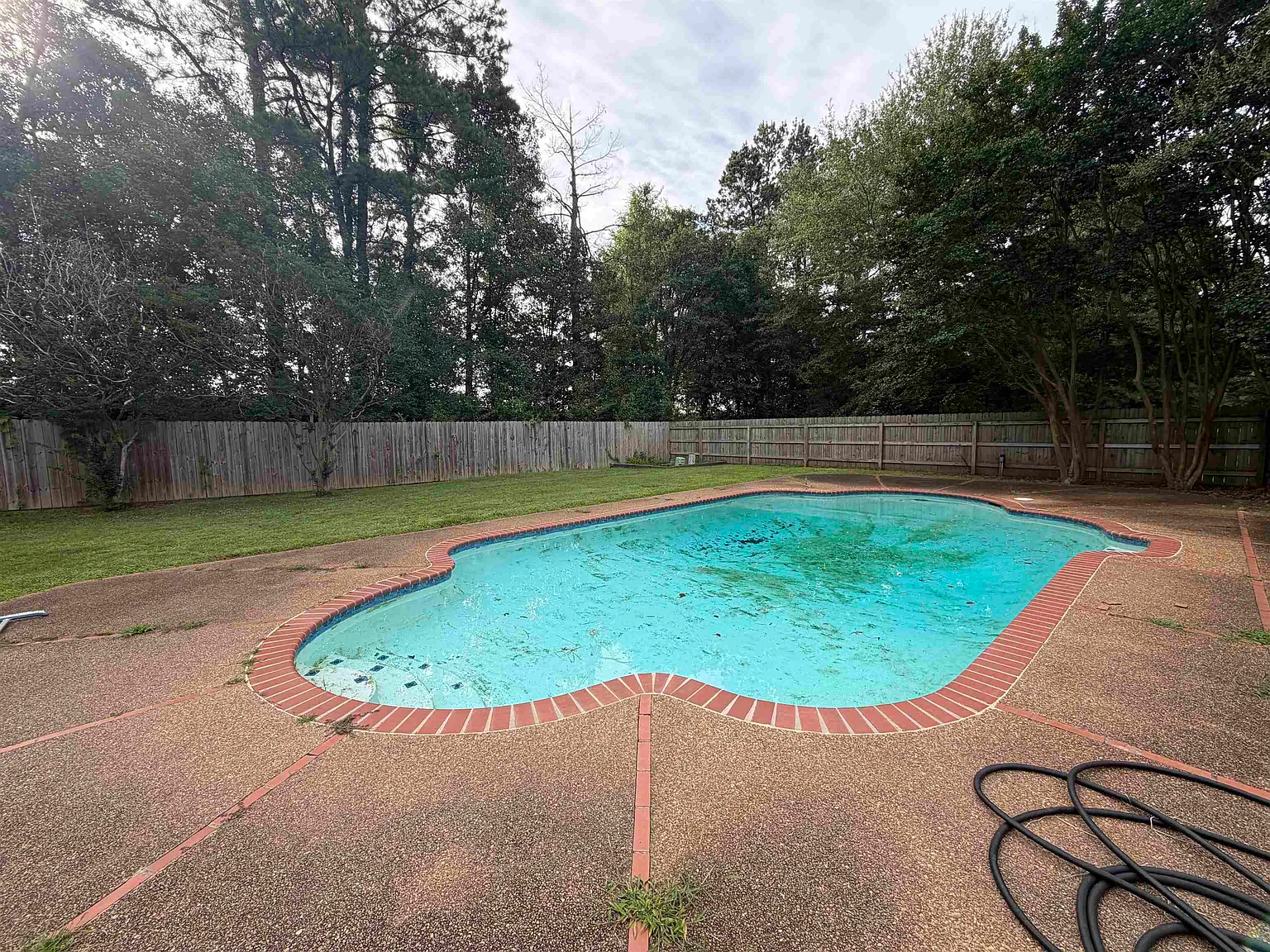 5 bed, 3.5 bath, 3604 sqft, $3,800 — Photo 3