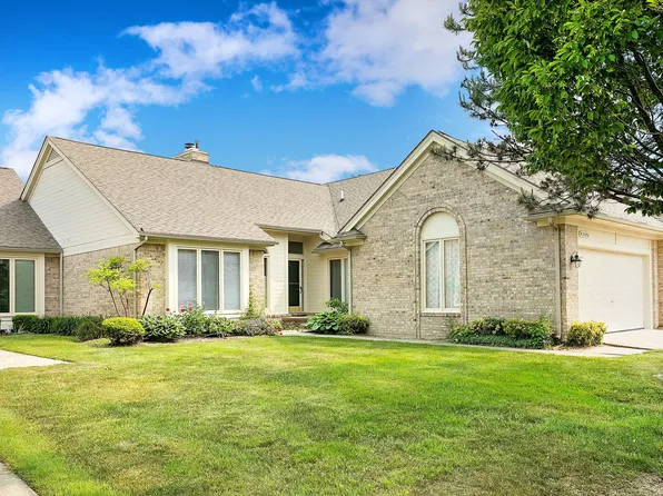 43302 Chianti Ct, Sterling Heights, MI 48314