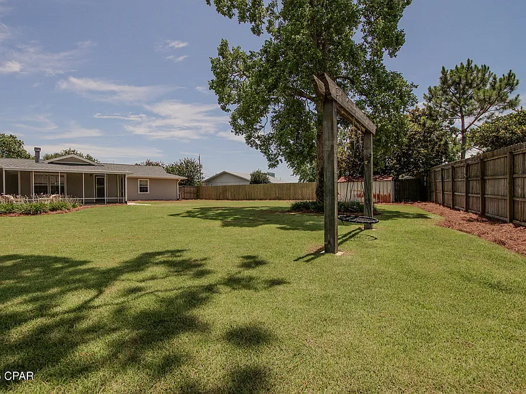 115 Circle Dr — Photo 33