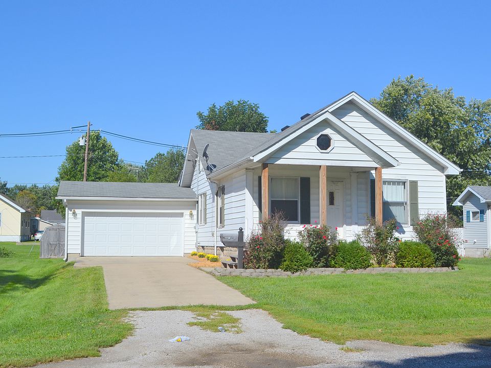 1st image of 622 University St