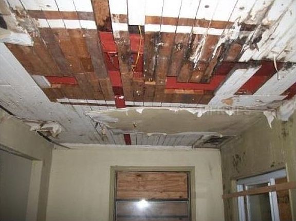 2nd image of 2601 Martina Ave