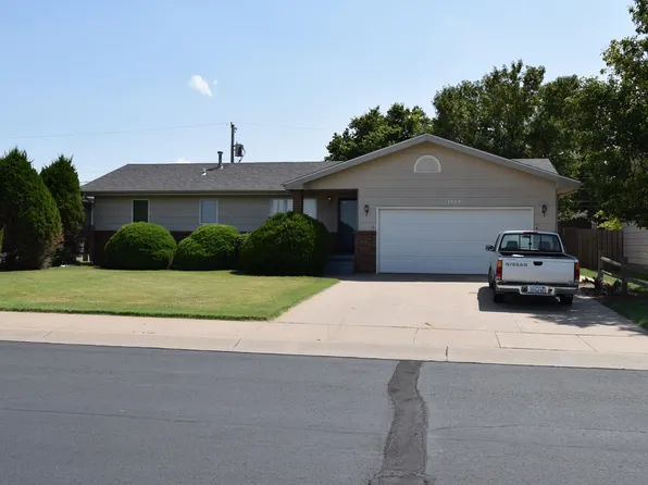 2043 Metro Ln, Hays, KS 67601