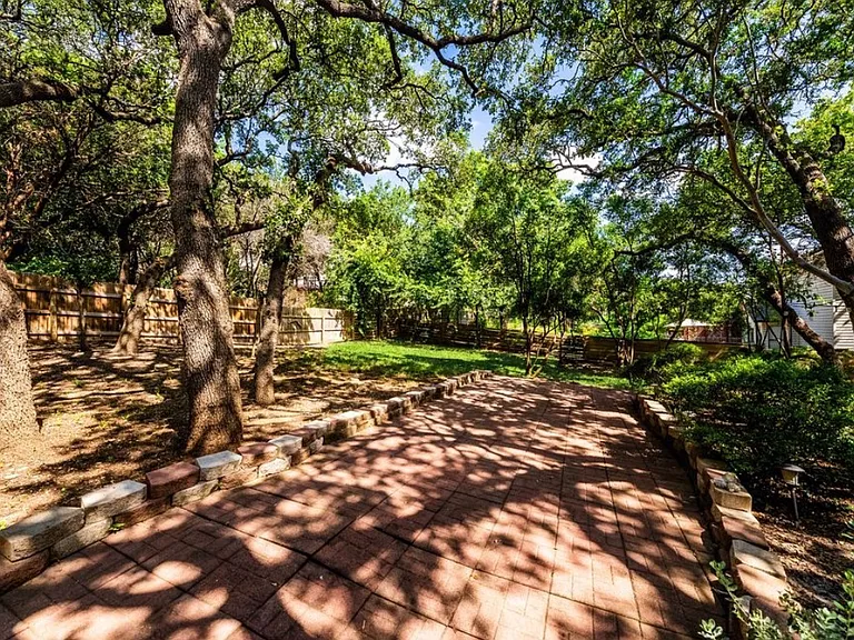 16125 Walnut Creek Dr — Photo 16