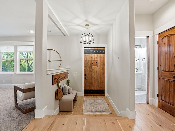 4th image of 13231 N Dechambeau Way