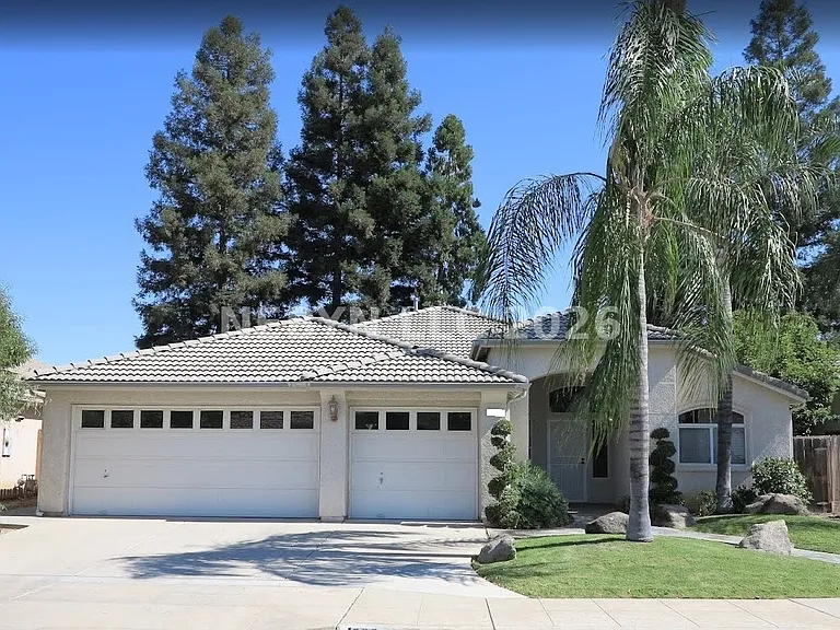 1820 E Ticonderoga Dr — Photo 1