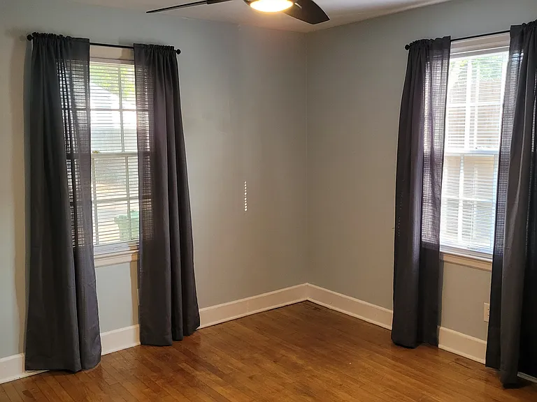 Taylor Dr — Photo 14