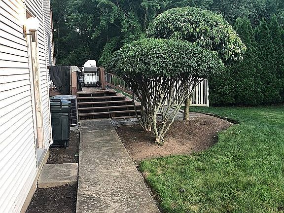 3rd image of 312 Donnas Way