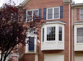2221 Journet Dr, Dunn Loring, VA 22027