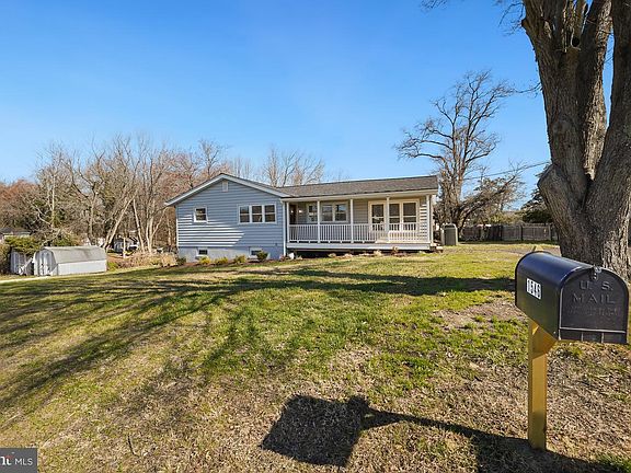 3rd image of 1546 Ridgely Dr