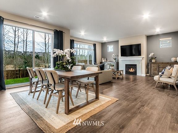 5th image of 904 Baker Heights (Homesite 193) Loop