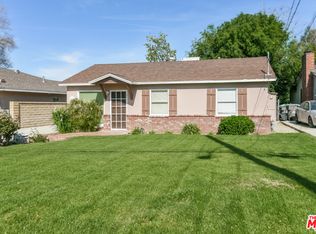 25252 De Wolfe Rd, Santa Clarita, CA 91321