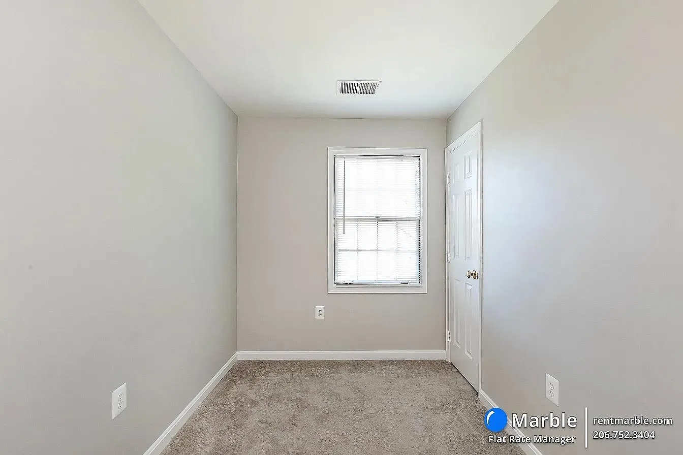 104 Westwick Ct — Photo 2