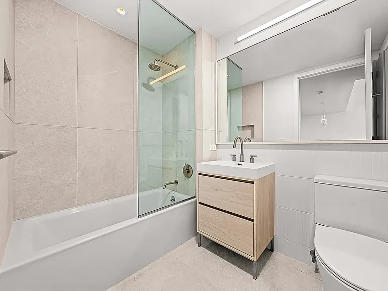 130 2nd St #12H — Photo 4