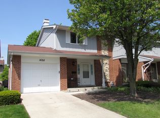 1628 Dundee Dr, Wheaton, IL 60189