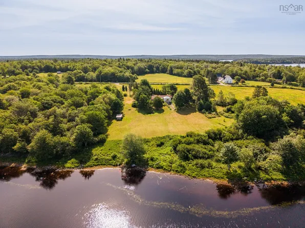 2357 Highway 203, East Kemptville, NS B5A 5P5