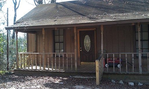 1st image of 611 Dickson Dr