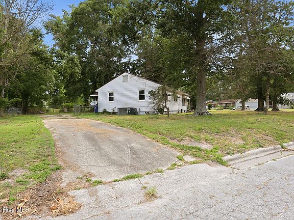 4th image of 108 Ashton Drive