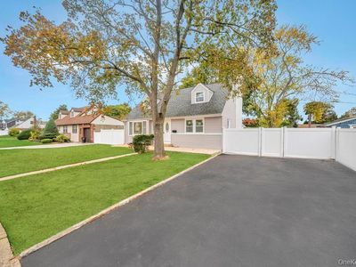2737 Sheila Court, East Meadow, NY, 11554