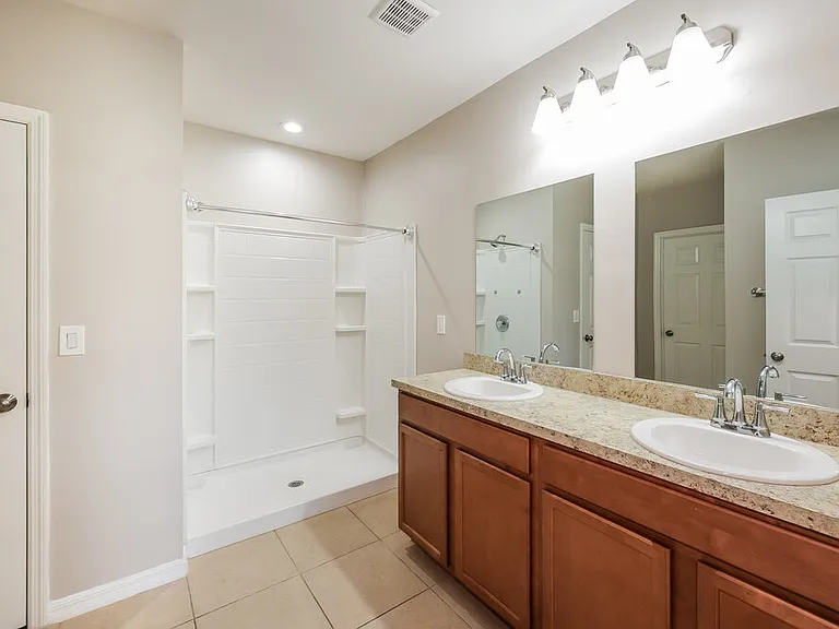 509 SW 11th Ave — Photo 13