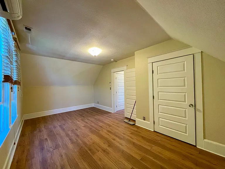 121 NE Mason St — Photo 19