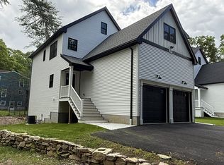 24 Cooper Rd, Webster, MA 01570