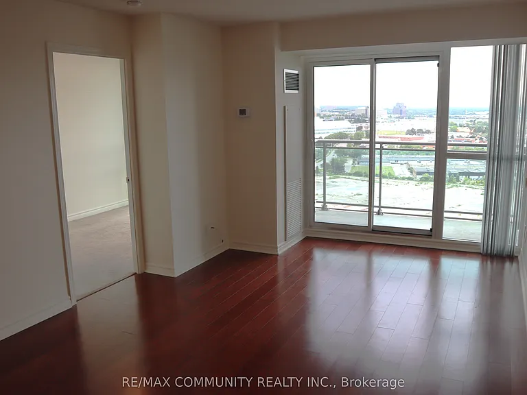 88 Grangeway Ave #2207 — Photo 10