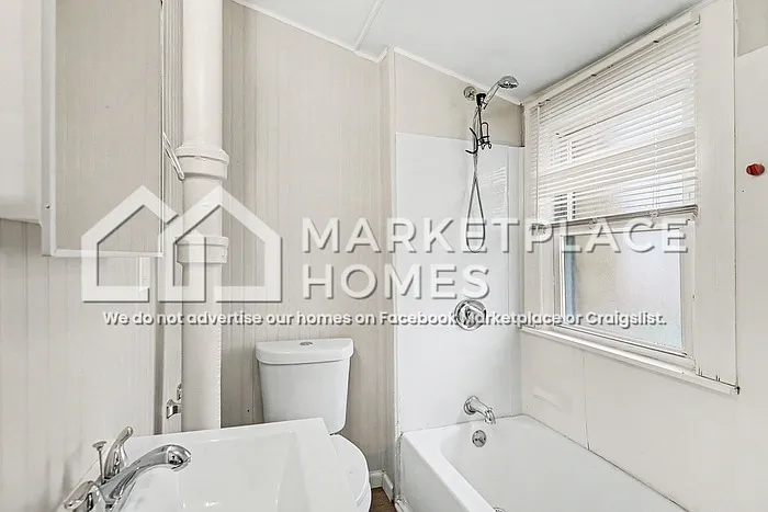 22046 Birchwood Ave — Photo 17