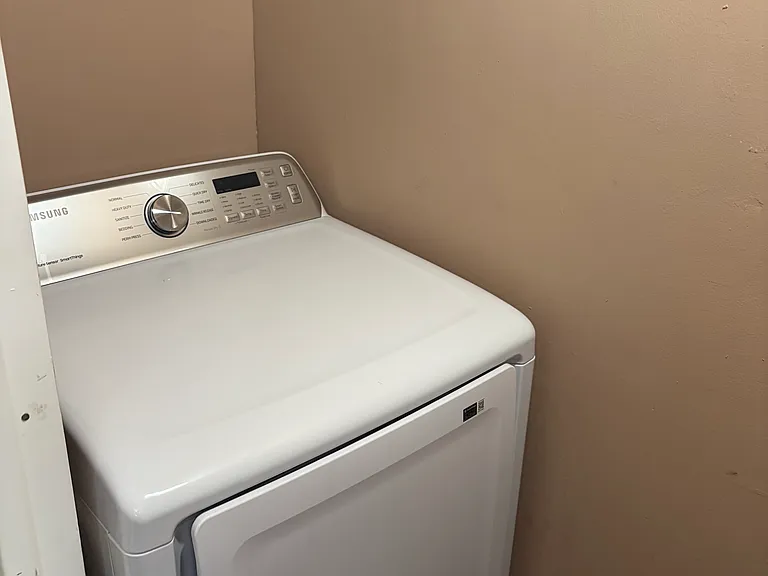 96 College Ave #1F — Photo 8