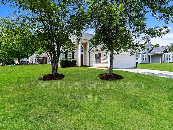 2nd image of 9227 Tiger Lily Ln